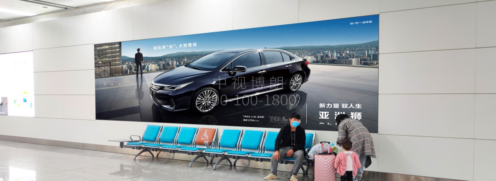 呼和浩特白塔国际机场广告-国内到达通道灯箱HH65