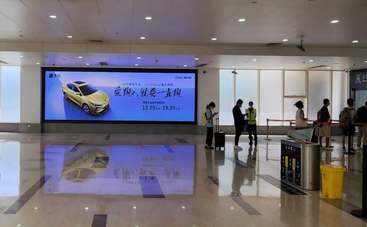 海口美兰机场广告-T1F2出发大厅安检口LED屏