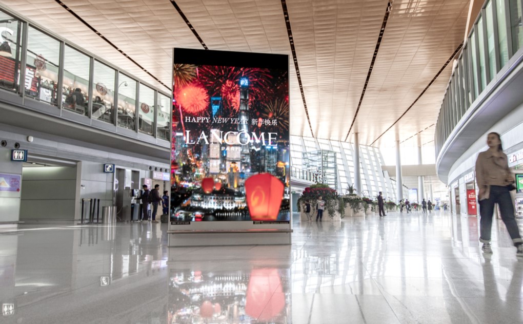 昆明机场广告-国际出发LED屏