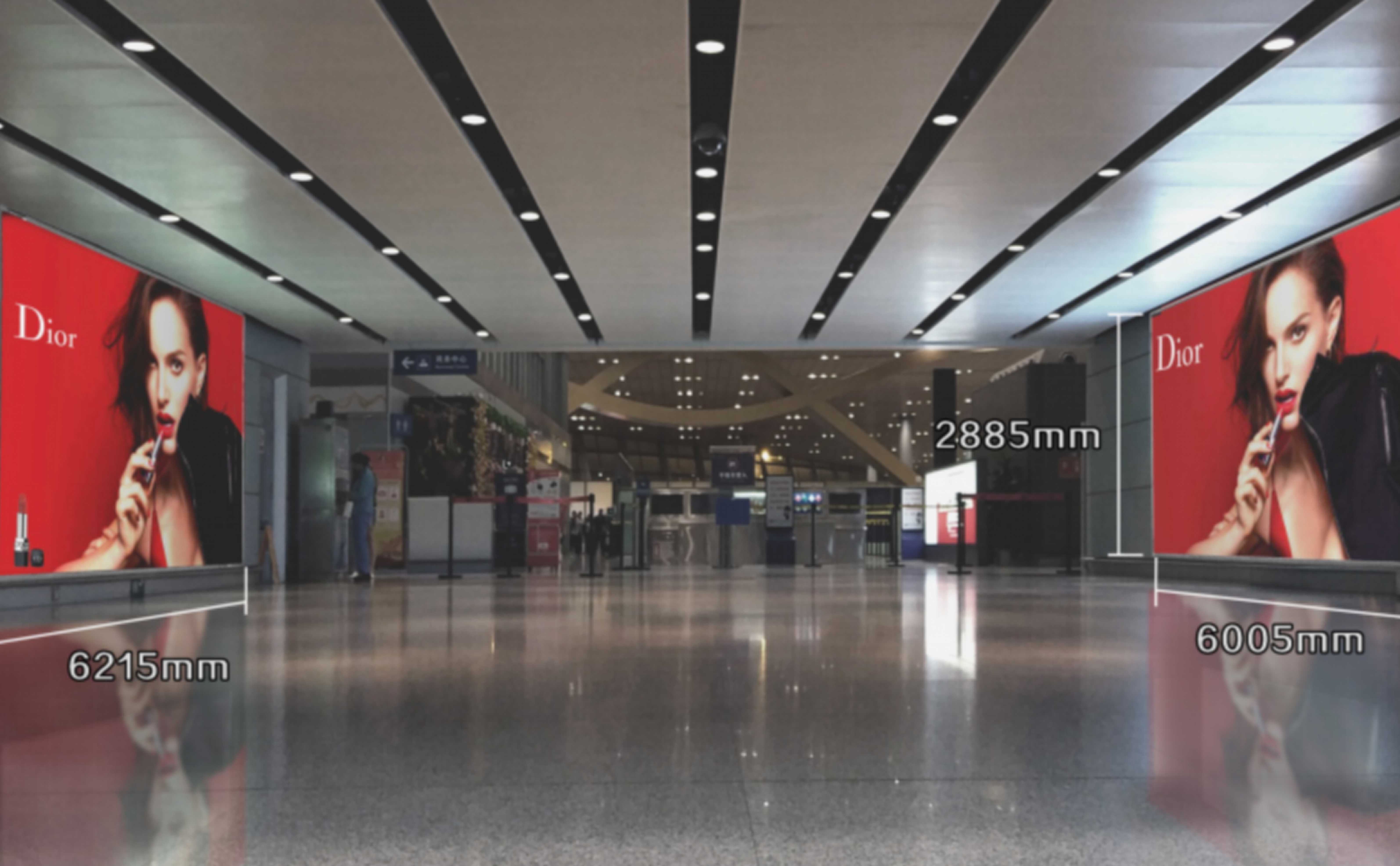 昆明机场广告-出发商业区后方灯箱套装2