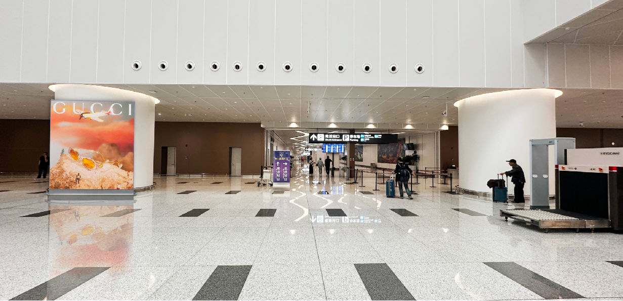 兰州机场广告-T3B2层高铁换乘区灯箱套装