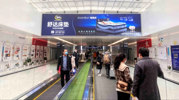 宁波栎社国际机场广告-GTC通廊顶部墙面灯箱7