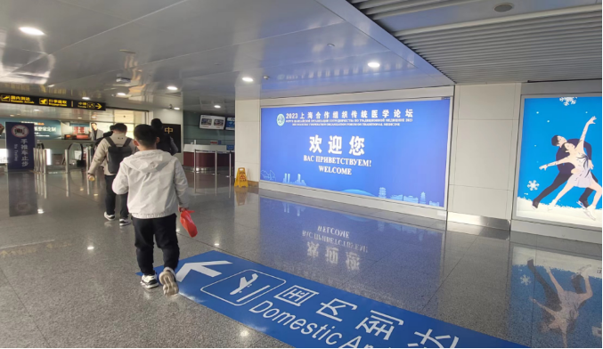 南昌昌北国际机场广告-国内到达通廊灯箱