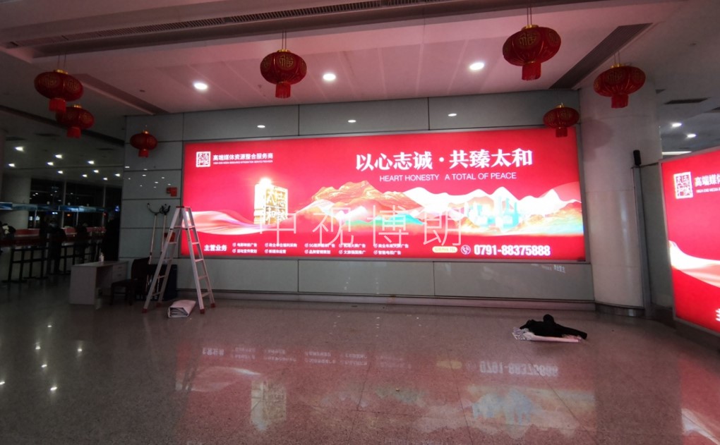 南昌机场广告-到达出口处灯箱D003