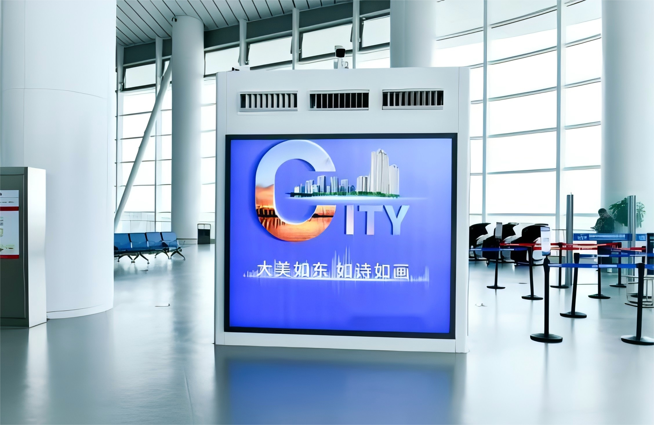 南通机场候机空调包柱灯箱广告