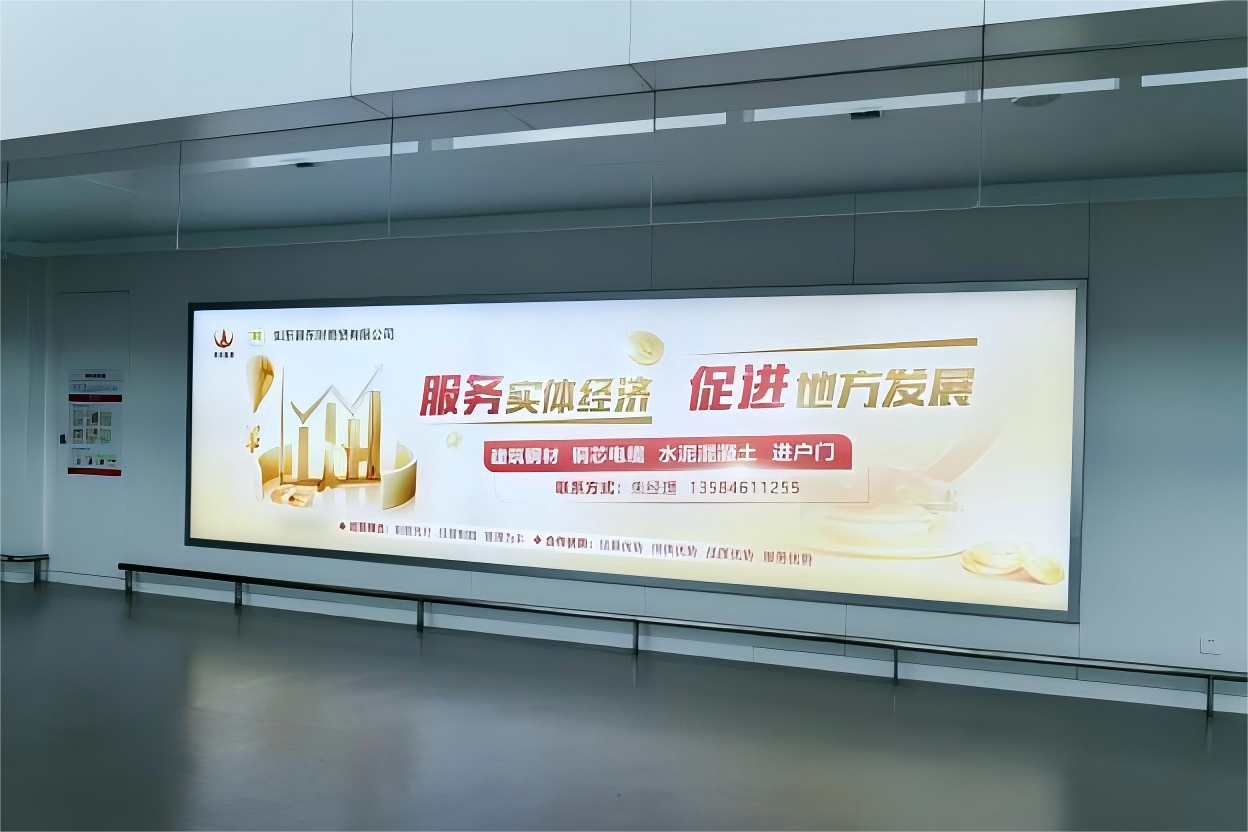 南通机场国内到达通廊广告