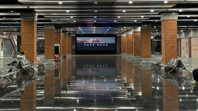 泉州晋江机场广告广告-到达B1候客区中间LED屏