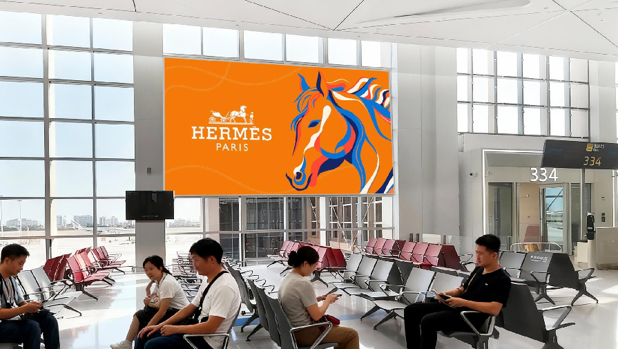 三亚凤凰机场广告-T3国内出发候机厅电梯迎面灯箱套装