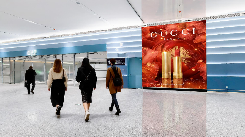 三亚凤凰机场广告-T3国内到达行李厅出口灯箱9