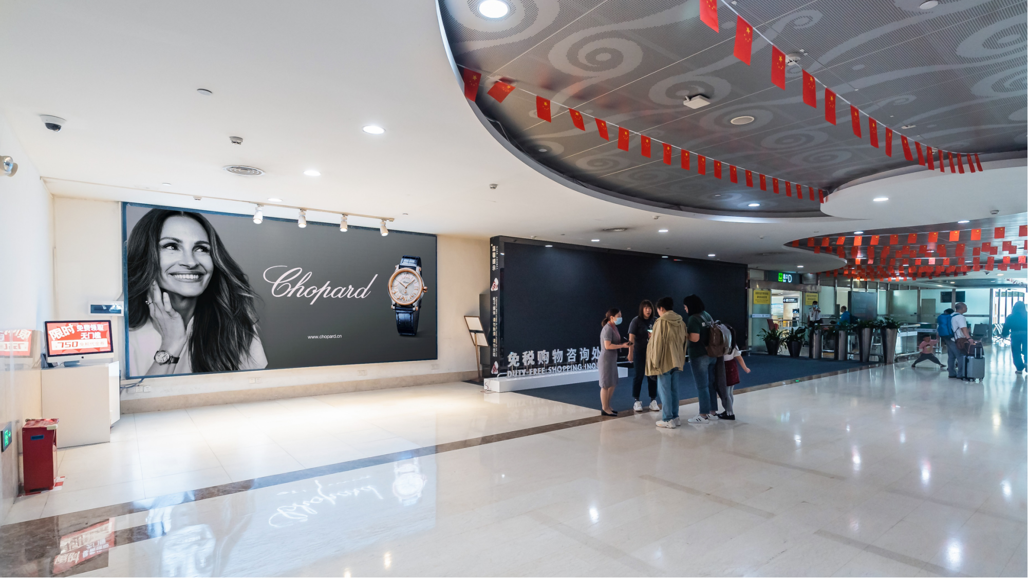 三亚凤凰机场广告-T1&T2国内到达行李厅LED套装