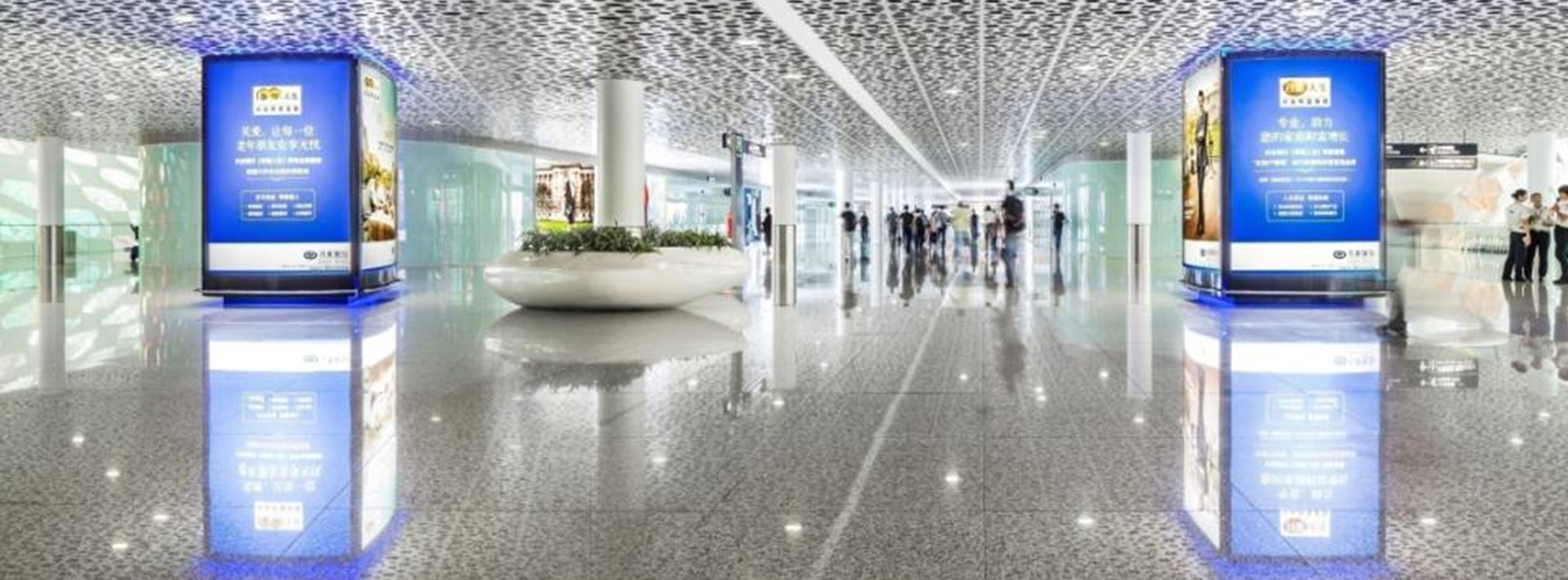 深圳宝安国际机场广告-二层国内到达包柱灯箱LP01/02