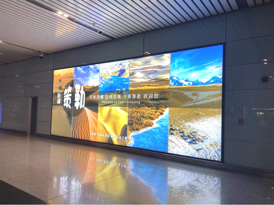 天津滨海国际机场广告-国内到达行李厅灯箱6