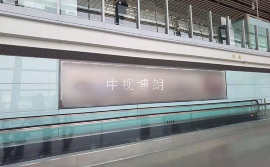 天津机场广告-到达通廊灯箱D026