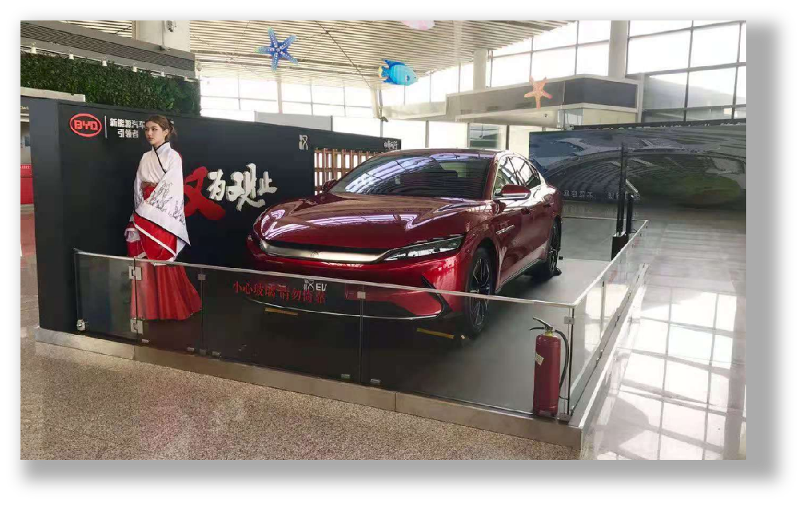 天津机场广告-国内出发大厅实物展位2