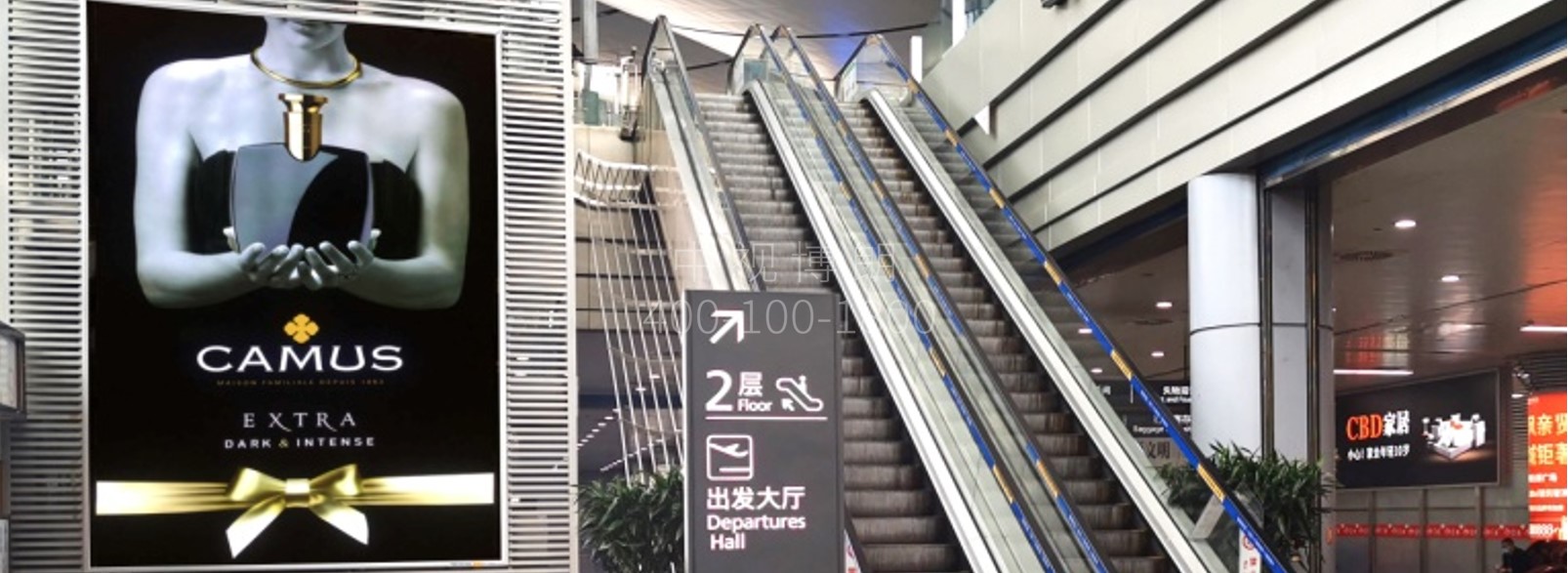 太原武宿国际机场广告-国内到达迎客厅灯箱