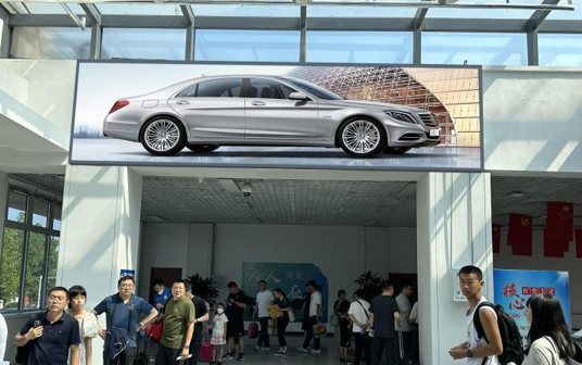 潍坊机场广告-出发安检处外厅灯箱