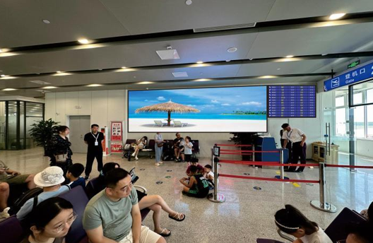 潍坊机场广告-出发候机厅检票口处电子屏