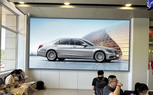 潍坊机场广告-出发候机厅西侧灯箱