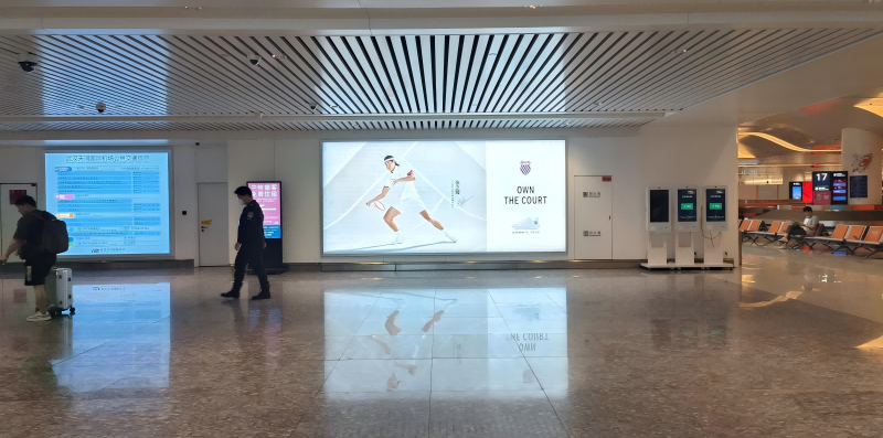 武汉天河机场广告广告-T3国内到达行李厅墙面灯箱3