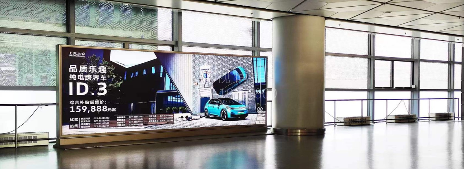 西安咸阳国际机场广告-T3国内到达通廊灯箱套装DX-19/23