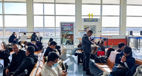 银川机场刷屏广告