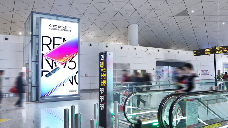 走廊,图腾灯箱,,郑州机场灯箱广告,郑州走廊图腾灯箱广告