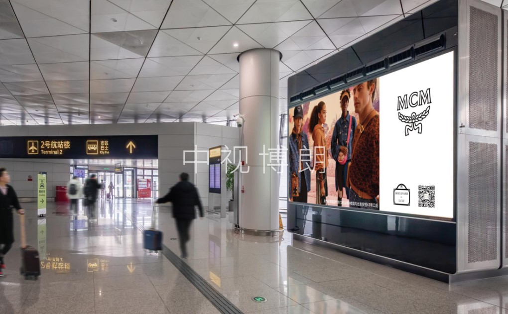 郑州机场广告-F2换乘大厅风塔灯箱套装